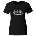 Playera Color lk752. Frase positiva. Bendecida, agradecida y enfocada.
