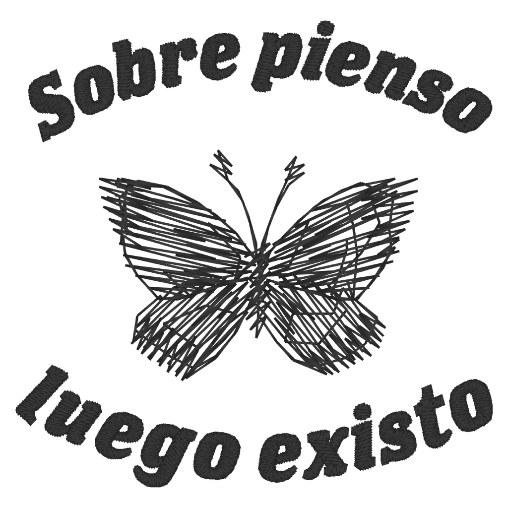 Playera Bordada Lc56. Frase Meme Sobrepienso luego existo mariposa