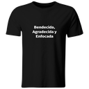 Playera Color lk752. Frase positiva. Bendecida, agradecida y enfocada.